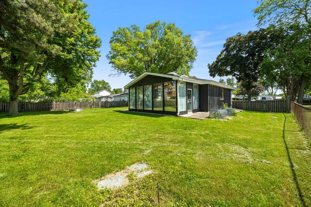 564 W Harrison Road, Lombard, IL 60148