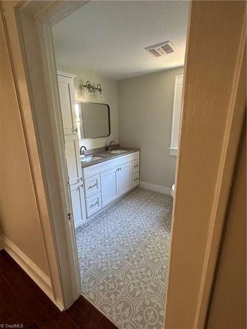 2093 Craig Street, Winston-salem, NC 27103