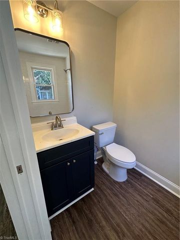 2093 Craig Street, Winston-salem, NC 27103