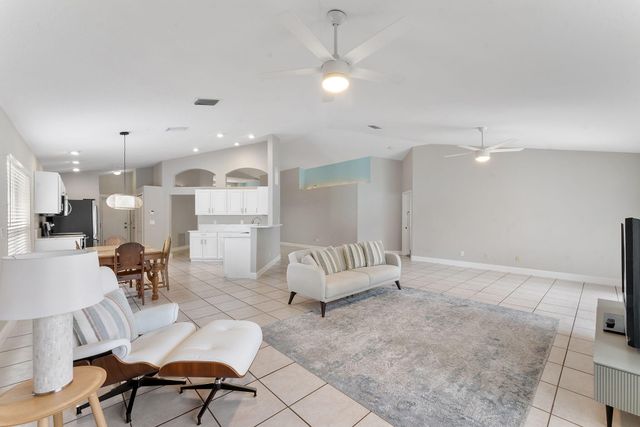 981 Delray Lakes Drive, Delray Beach, FL 33444