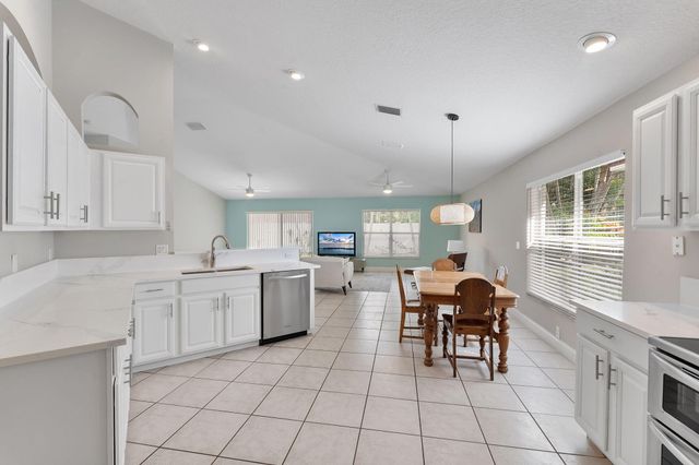 981 Delray Lakes Drive, Delray Beach, FL 33444