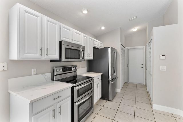 981 Delray Lakes Drive, Delray Beach, FL 33444