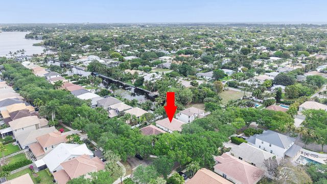 981 Delray Lakes Drive, Delray Beach, FL 33444