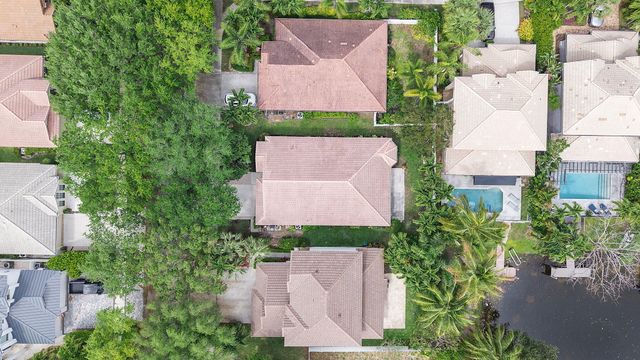 981 Delray Lakes Drive, Delray Beach, FL 33444