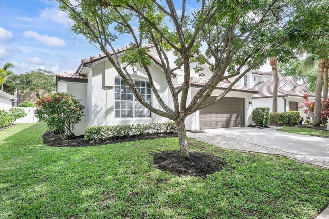 981 Delray Lakes Drive, Delray Beach, FL 33444