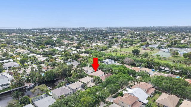 981 Delray Lakes Drive, Delray Beach, FL 33444