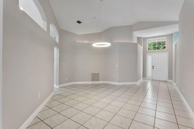 981 Delray Lakes Drive, Delray Beach, FL 33444