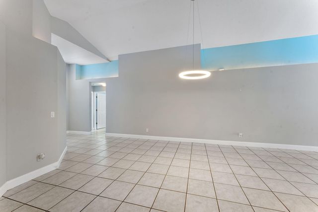 981 Delray Lakes Drive, Delray Beach, FL 33444