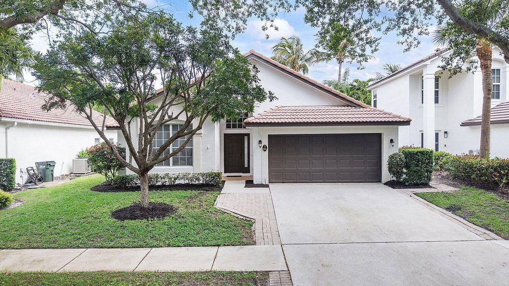 981 Delray Lakes Drive, Delray Beach, FL 33444