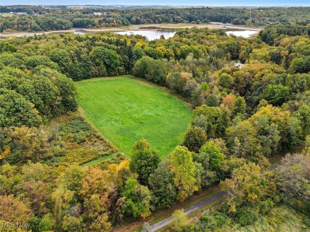 13137 Old State Road, Huntsburg, OH 44046