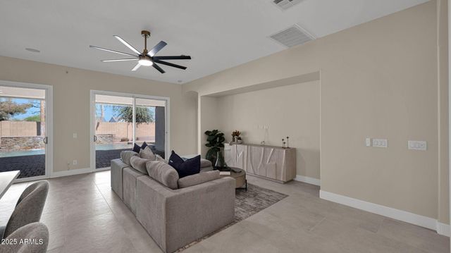 4060 E CANYON Way, Chandler, AZ 85249