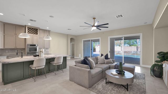 4060 E CANYON Way, Chandler, AZ 85249