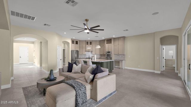 4060 E CANYON Way, Chandler, AZ 85249