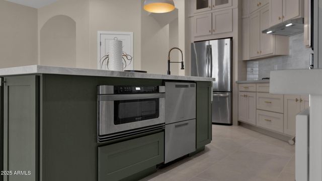 4060 E CANYON Way, Chandler, AZ 85249