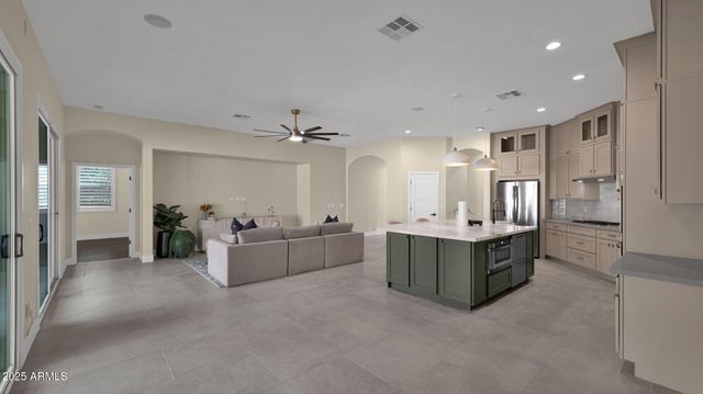 4060 E CANYON Way, Chandler, AZ 85249