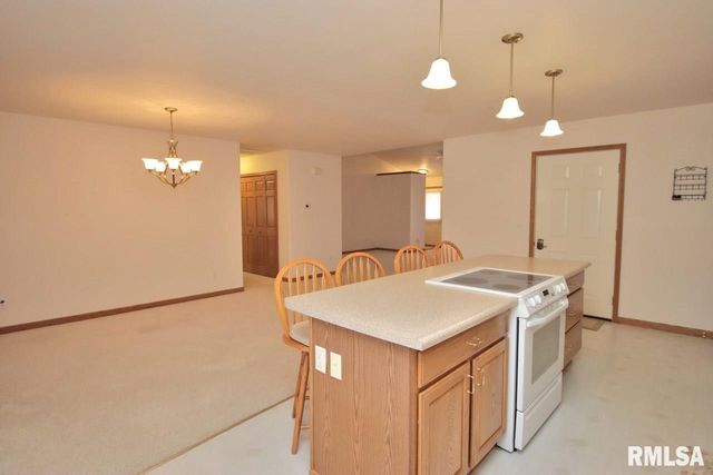 1424 FAIRVIEW Court, Pekin, IL 61554