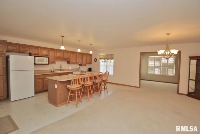 1424 FAIRVIEW Court, Pekin, IL 61554