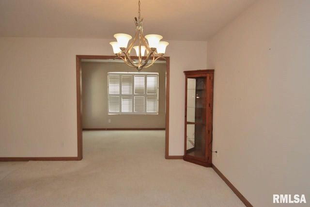 1424 FAIRVIEW Court, Pekin, IL 61554