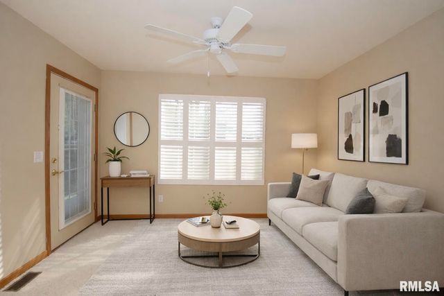 1424 FAIRVIEW Court, Pekin, IL 61554