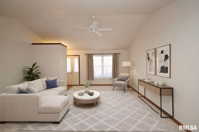 1424 FAIRVIEW Court, Pekin, IL 61554