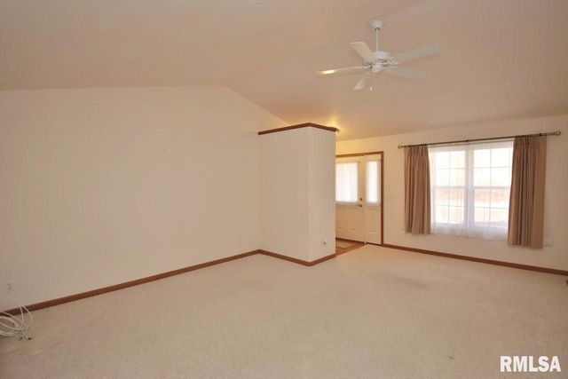 1424 FAIRVIEW Court, Pekin, IL 61554