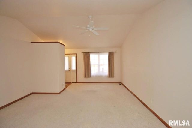 1424 FAIRVIEW Court, Pekin, IL 61554