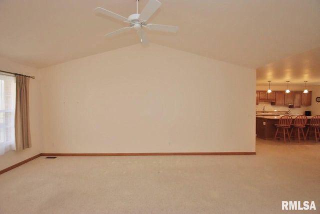 1424 FAIRVIEW Court, Pekin, IL 61554