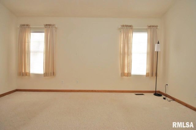 1424 FAIRVIEW Court, Pekin, IL 61554