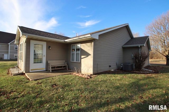 1424 FAIRVIEW Court, Pekin, IL 61554