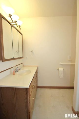 1424 FAIRVIEW Court, Pekin, IL 61554