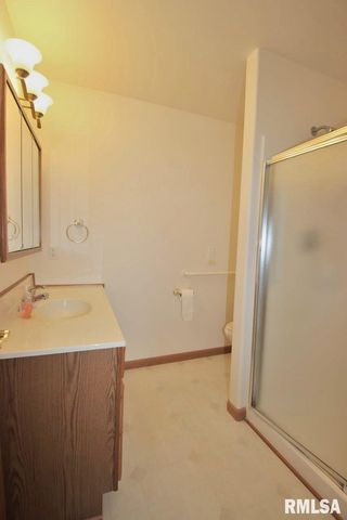 1424 FAIRVIEW Court, Pekin, IL 61554