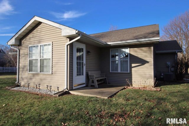 1424 FAIRVIEW Court, Pekin, IL 61554