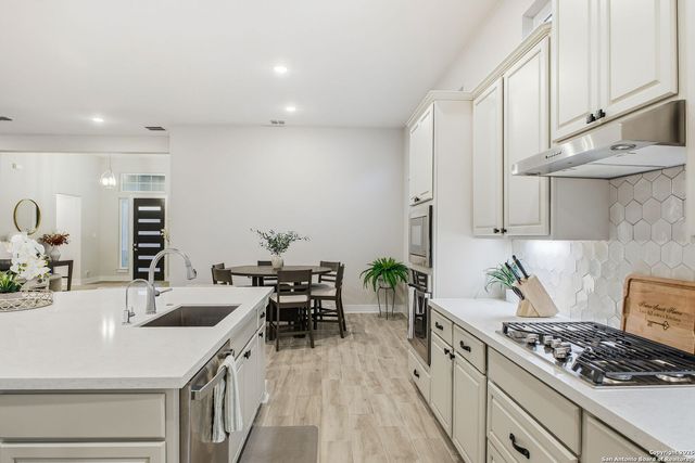 24718 Resort Pkwy, San Antonio, TX 78261