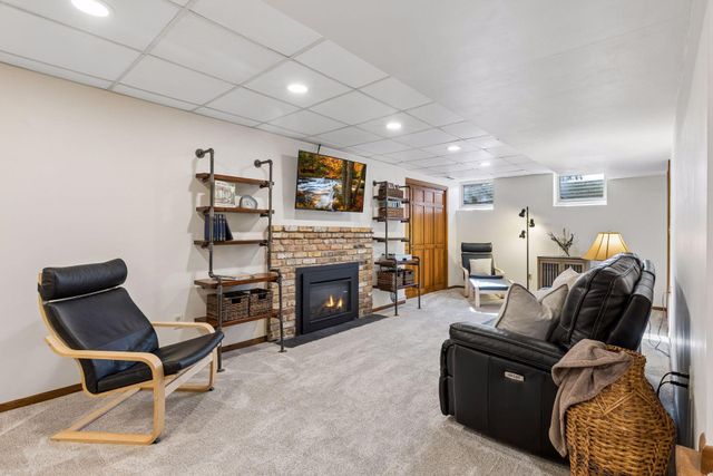 615 Narcissus Lane N, Plymouth, MN 55447