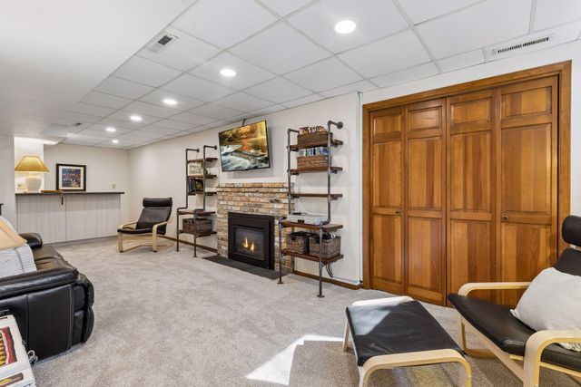 615 Narcissus Lane N, Plymouth, MN 55447