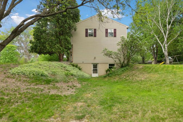 615 Narcissus Lane N, Plymouth, MN 55447