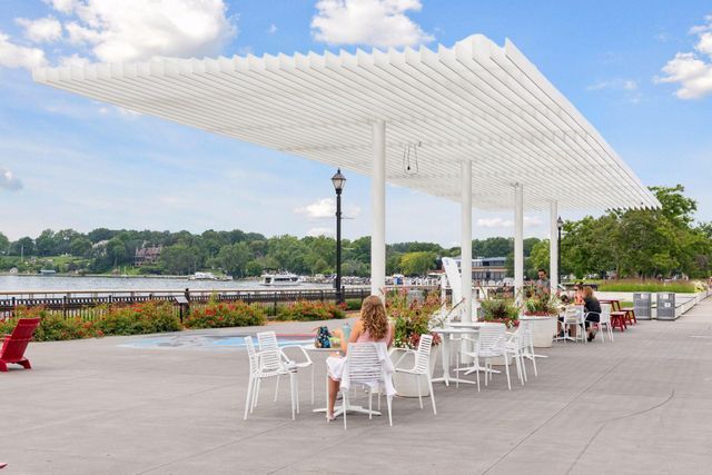 615 Narcissus Lane N, Plymouth, MN 55447