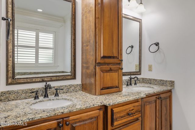 112 Woodhaven Road, Youngsville, LA 70592