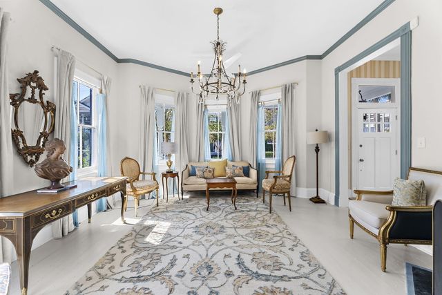 6 Rutledge Avenue, Charleston, SC 29401