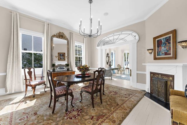 6 Rutledge Avenue, Charleston, SC 29401