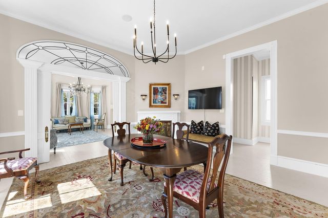 6 Rutledge Avenue, Charleston, SC 29401