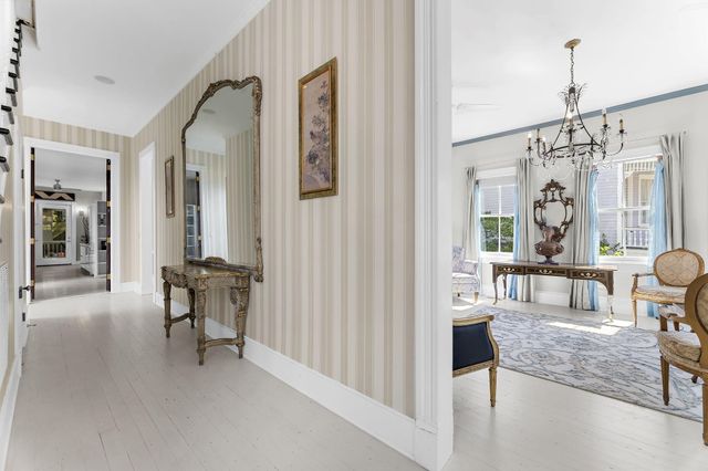 6 Rutledge Avenue, Charleston, SC 29401