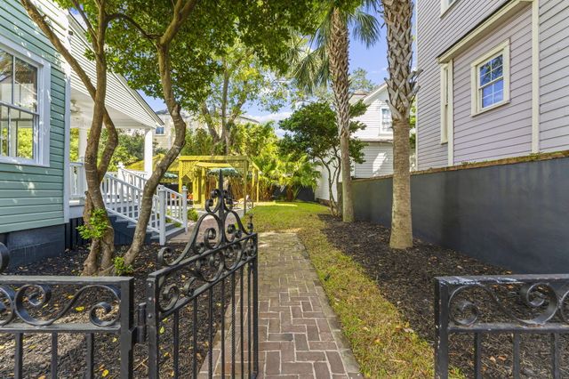 6 Rutledge Avenue, Charleston, SC 29401