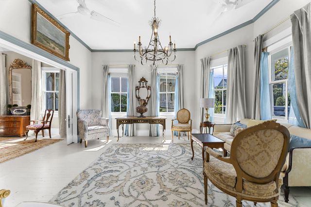 6 Rutledge Avenue, Charleston, SC 29401