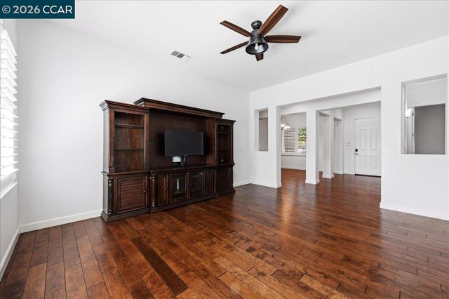 5204 Skyler Ct, Concord, CA 94521