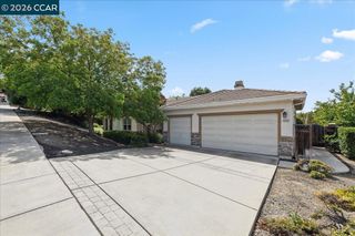 5204 Skyler Ct, Concord, CA 94521