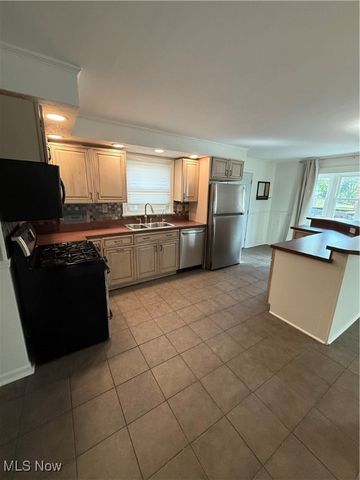 2533 Coblentz Drive, Poland, OH 44514