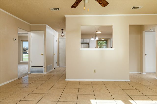 551 Rockledge Drive, Saginaw, TX 76179