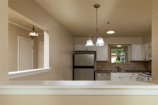 551 Rockledge Drive, Saginaw, TX 76179