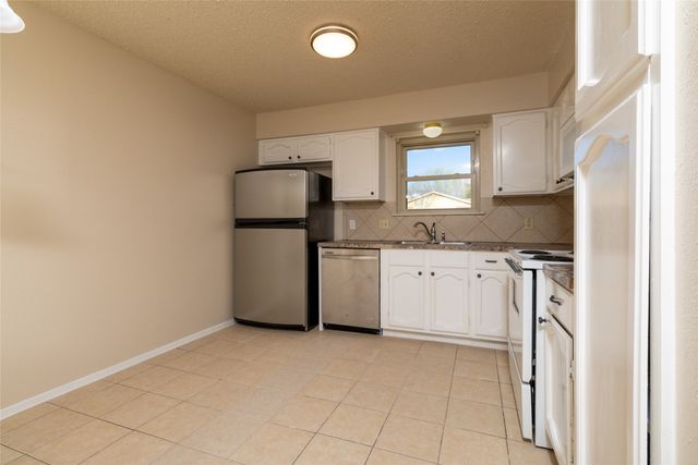 551 Rockledge Drive, Saginaw, TX 76179